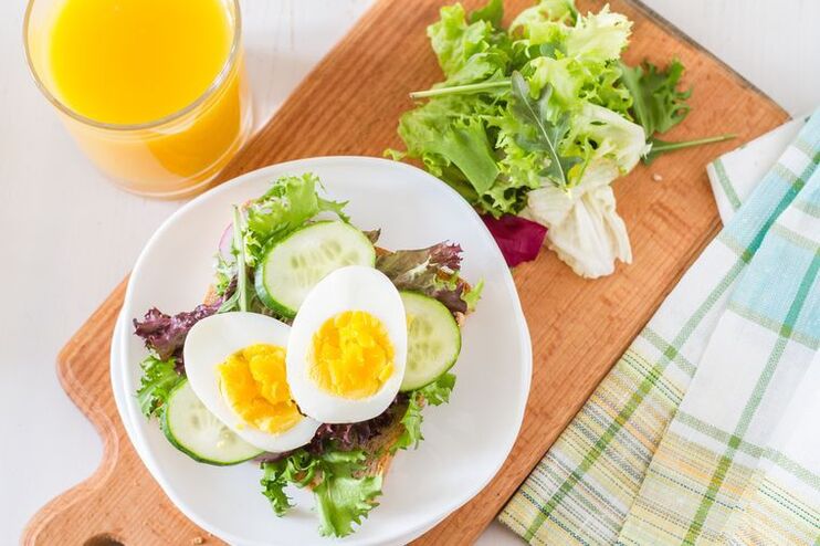 សាឡាត់ស៊ុតត្រសក់និងឆ្អិន